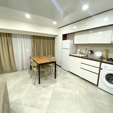 Gss - B Apartment Tiflis Dış mekan fotoğraf