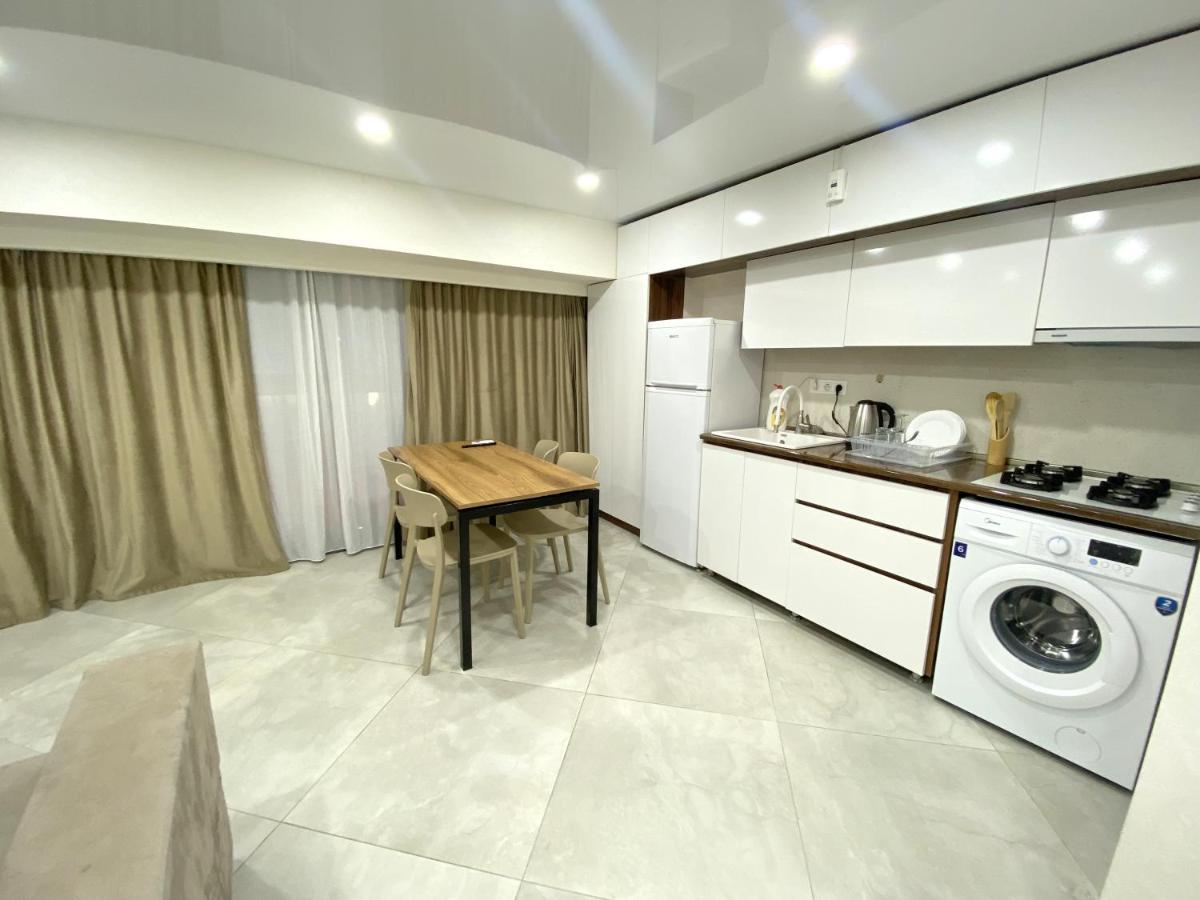 Gss - B Apartment Tiflis Dış mekan fotoğraf